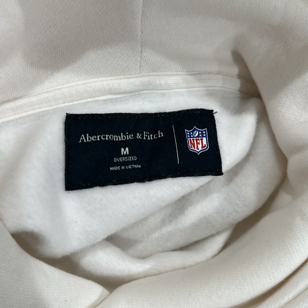 BNWOT Abercrombie & Fitch Men’s Kansas City Chiefs Hoodie- M - Picture 3 of 3